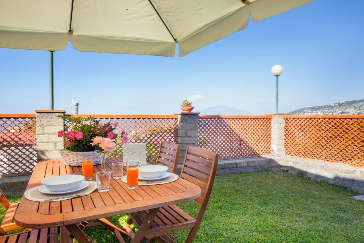 Shanti Home - Restaurant Di Aversano Salvatore Sorrento Exterior foto